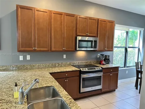 3278 W 97th Terrace Hialeah FL 33018