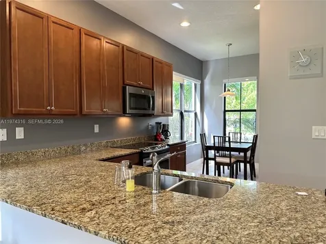 3278 W 97th Terrace Hialeah FL 33018