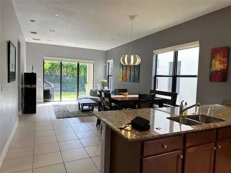 3278 W 97th Terrace Hialeah FL 33018