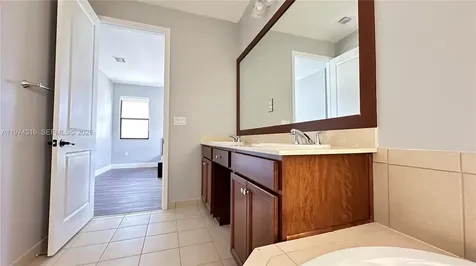 3278 W 97th Terrace Hialeah FL 33018