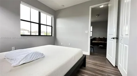 3278 W 97th Terrace Hialeah FL 33018