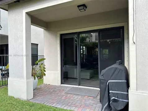 3278 W 97th Terrace Hialeah FL 33018