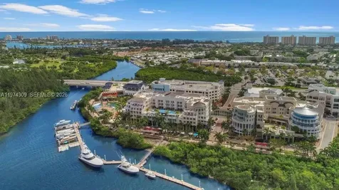 165 Via Veracruz Jupiter FL 33458