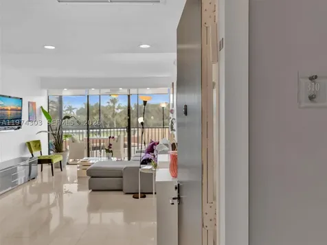 20335 W Country Club Drive Aventura FL 33180