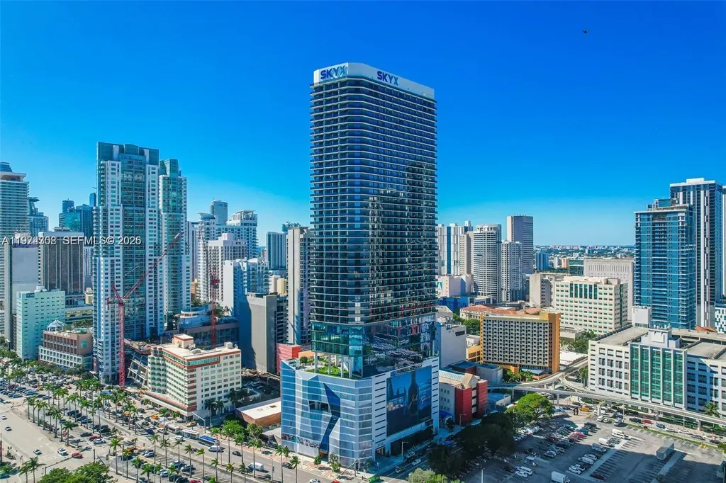 398 NE 5th Street Miami FL 33132