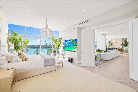 7934 West Drive North Bay Village FL 33141