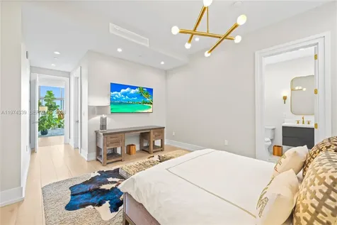 7934 West Drive North Bay Village FL 33141