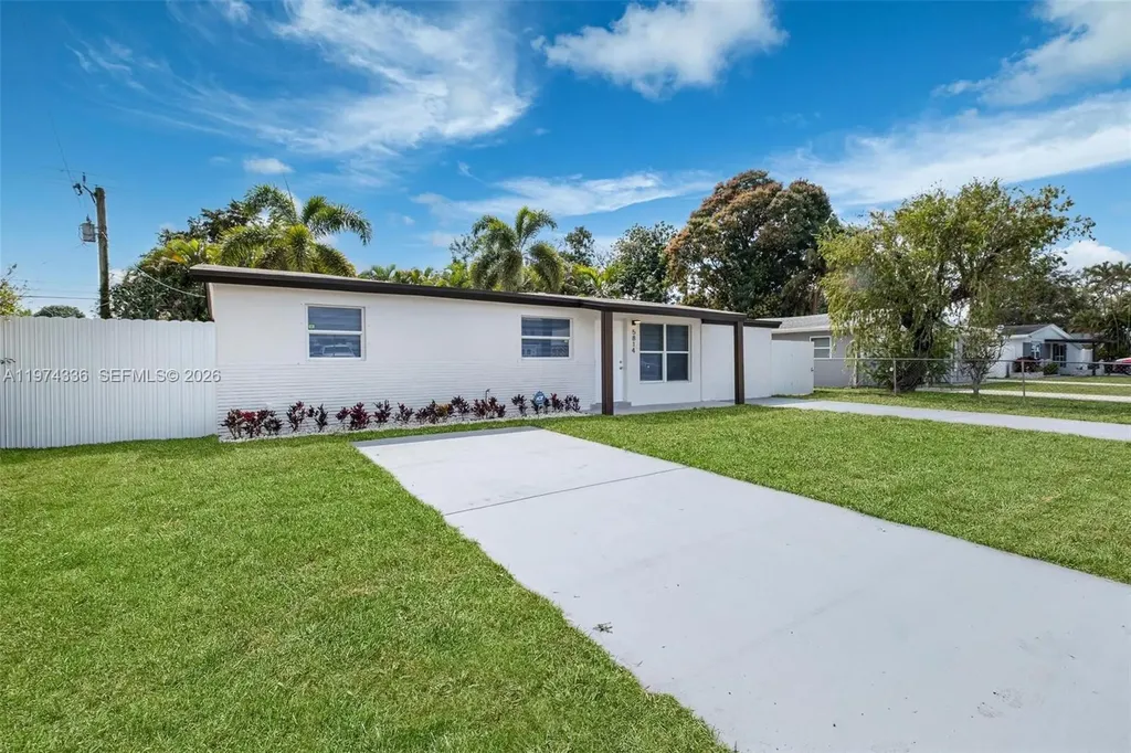 5814 Atlanta Street Hollywood FL 33021