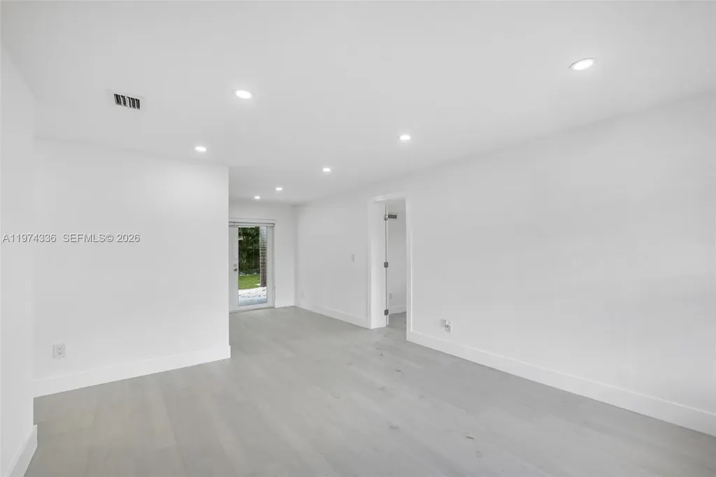 5814 Atlanta Street Hollywood FL 33021