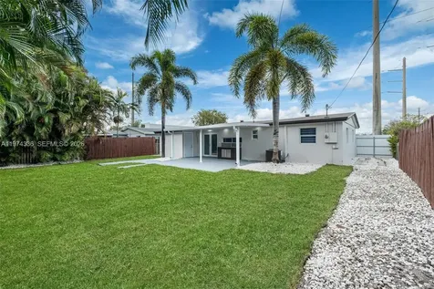 5814 Atlanta Street Hollywood FL 33021