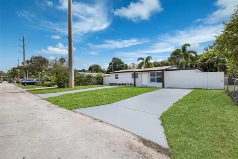 5814 Atlanta Street Hollywood FL 33021