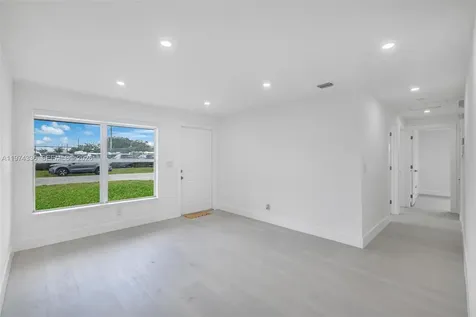 5814 Atlanta Street Hollywood FL 33021