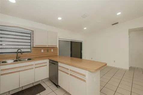 5790 SW 148th Place Miami FL 33193