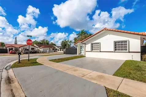5790 SW 148th Place Miami FL 33193
