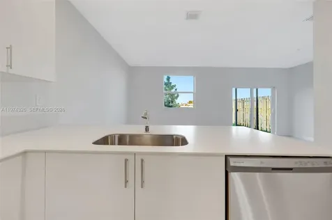 2556 SE 27th Court Homestead FL 33035