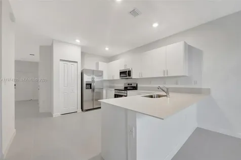 2556 SE 27th Court Homestead FL 33035