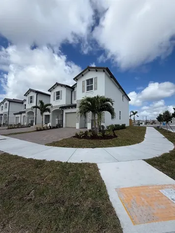 2556 SE 27th Court Homestead FL 33035