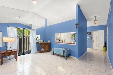 1064 E Lakes Drive Deerfield Beach FL 33064