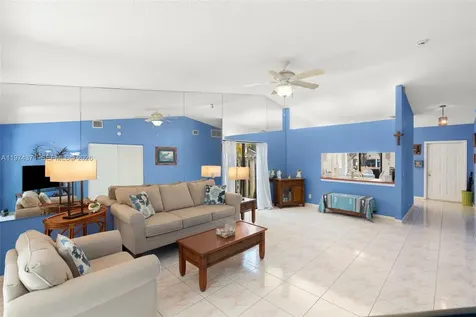 1064 E Lakes Drive Deerfield Beach FL 33064