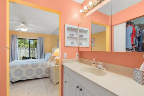 1064 E Lakes Drive Deerfield Beach FL 33064
