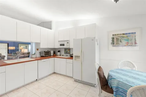 1064 E Lakes Drive Deerfield Beach FL 33064