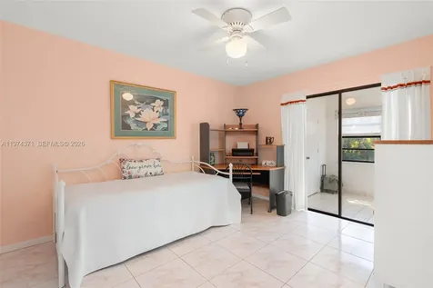 1064 E Lakes Drive Deerfield Beach FL 33064