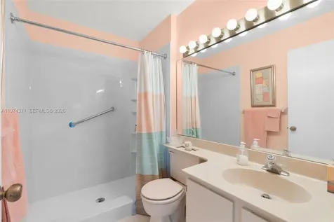 1064 E Lakes Drive Deerfield Beach FL 33064