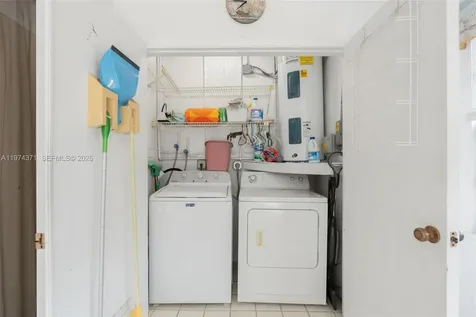 1064 E Lakes Drive Deerfield Beach FL 33064