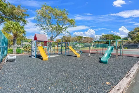 1064 E Lakes Drive Deerfield Beach FL 33064