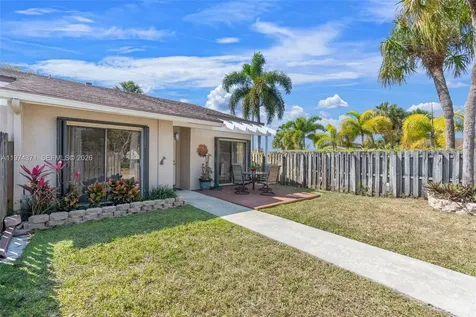 1064 E Lakes Drive Deerfield Beach FL 33064