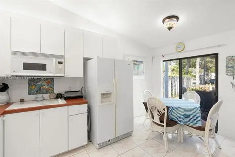 1064 E Lakes Drive Deerfield Beach FL 33064