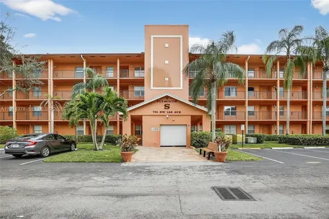 701 SW 142nd Avenue Pembroke Pines FL 33027