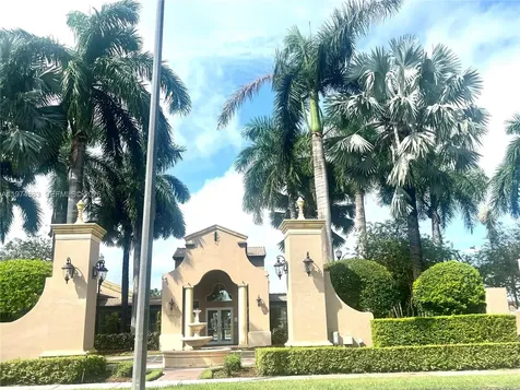 930 NE 33rd Terrace Homestead FL 33033