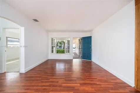 7027 Trouville Esplanade Miami Beach FL 33141