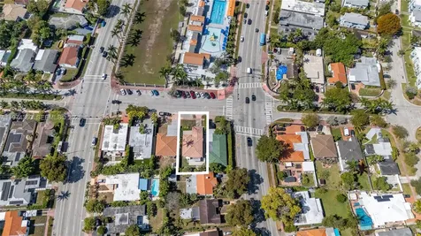 7027 Trouville Esplanade Miami Beach FL 33141