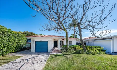 7027 Trouville Esplanade Miami Beach FL 33141