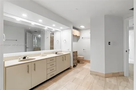 20191 E Country Club Drive Aventura FL 33180