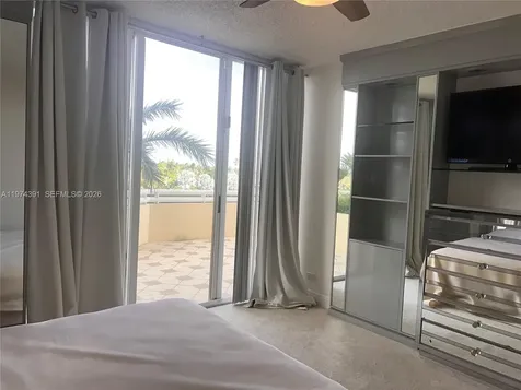 20191 E Country Club Drive Aventura FL 33180