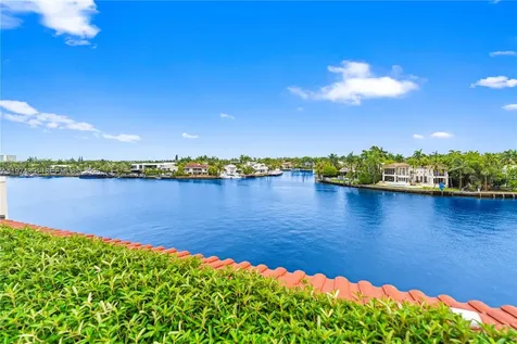 20191 E Country Club Drive Aventura FL 33180