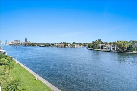 20191 E Country Club Drive Aventura FL 33180