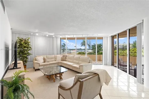20191 E Country Club Drive Aventura FL 33180