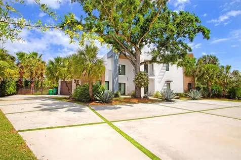 12021 NW 4th Street Plantation FL 33325