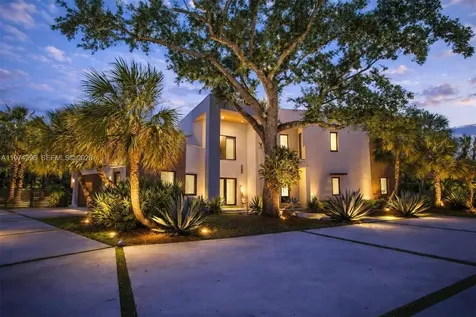 12021 NW 4th Street Plantation FL 33325