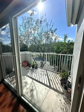 11185 SW 6th Street Pembroke Pines FL 33025