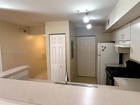 11185 SW 6th Street Pembroke Pines FL 33025