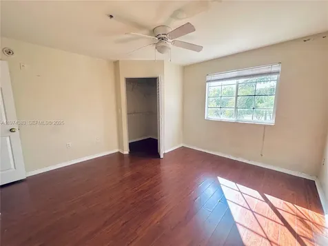 11185 SW 6th Street Pembroke Pines FL 33025