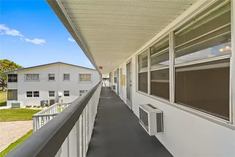 237 Camden J West Palm Beach FL 33417