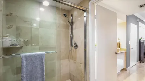 16275 Collins Avenue Sunny Isles Beach FL 33160