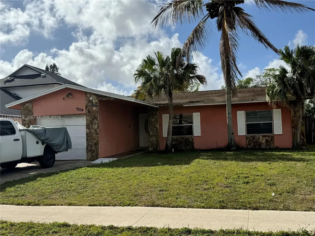 7704 SW 8th Court North Lauderdale FL 33068