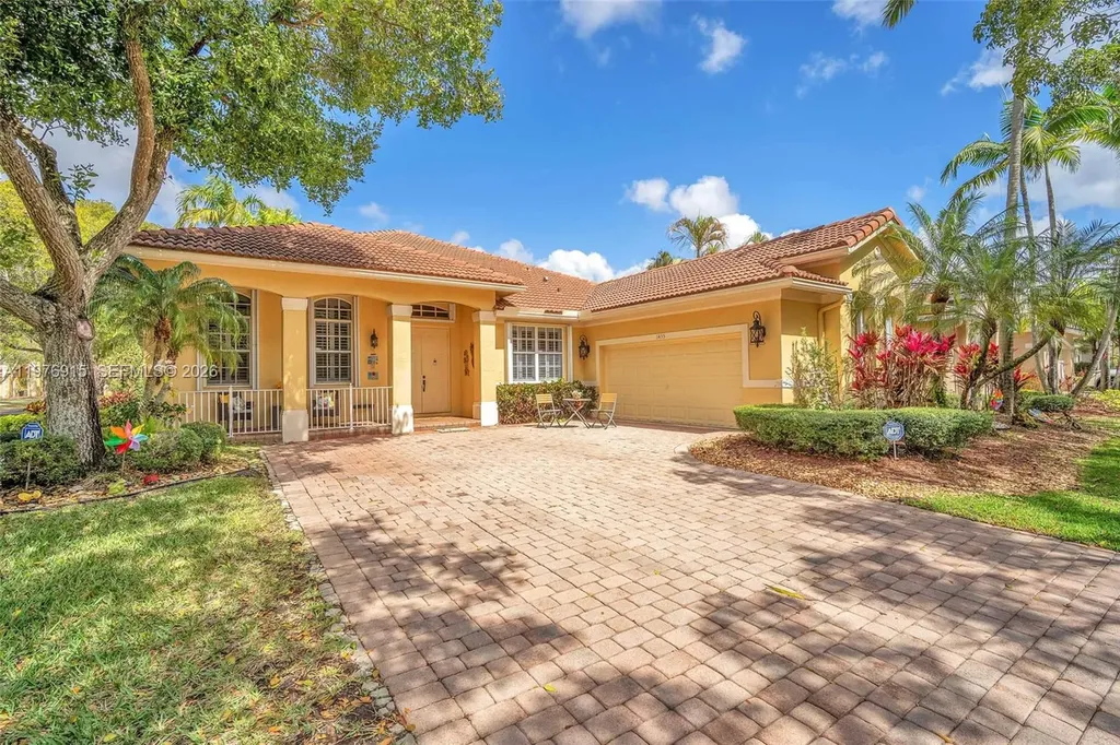 1435 Cardinal Way Weston FL 33327